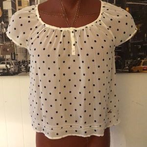 Hollister cap sleeve blouse w navy polka dots